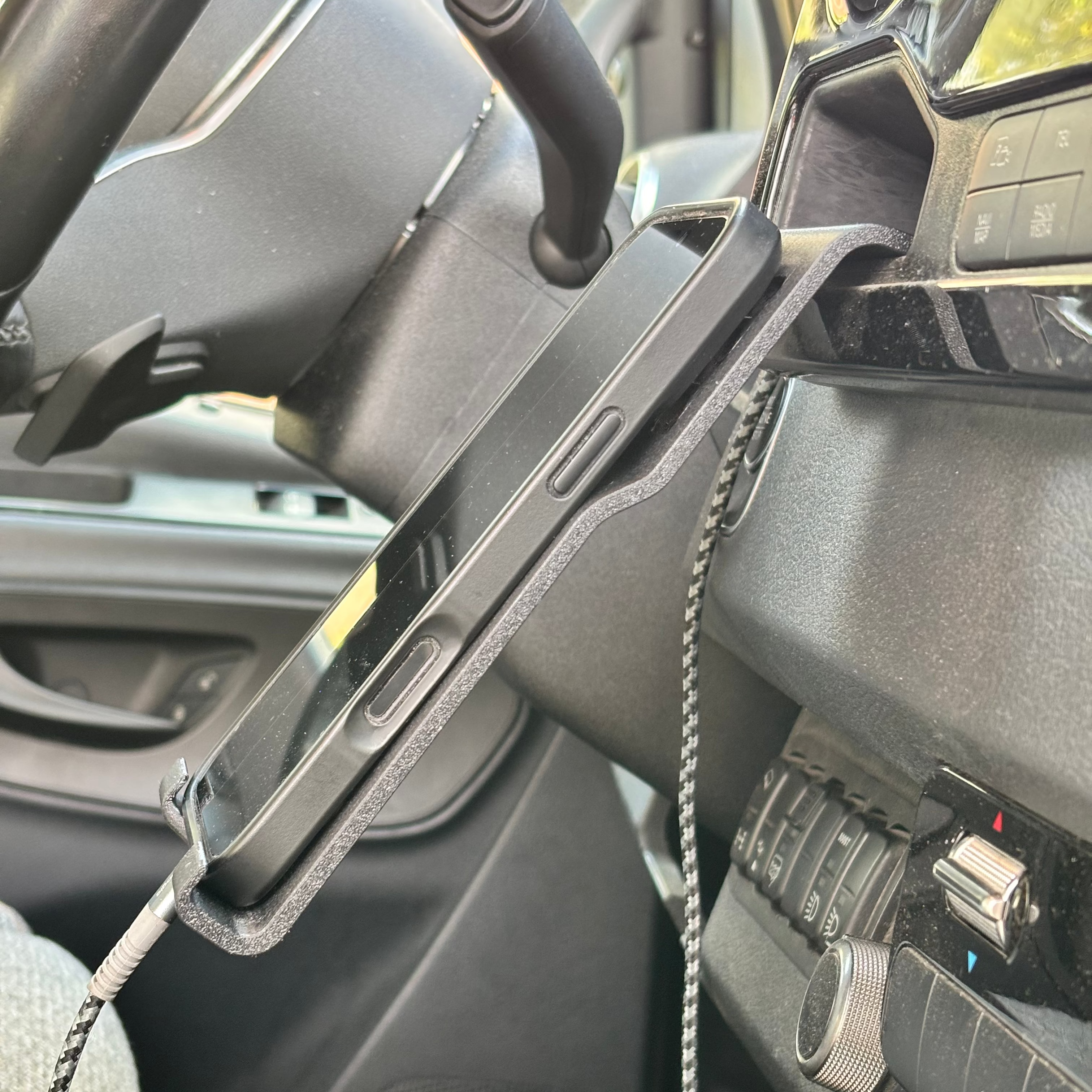 Handyhalterung Sprinter W907 Automatik für Iphone 17 und weitere Pro Modelle